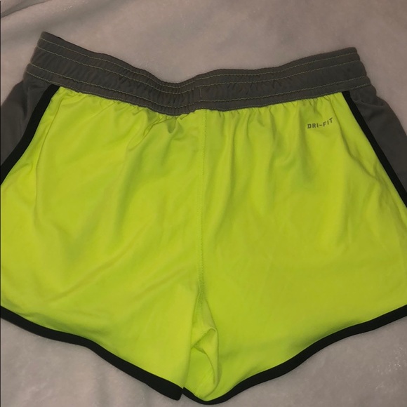Nike athletic shorts - Picture 2 of 3